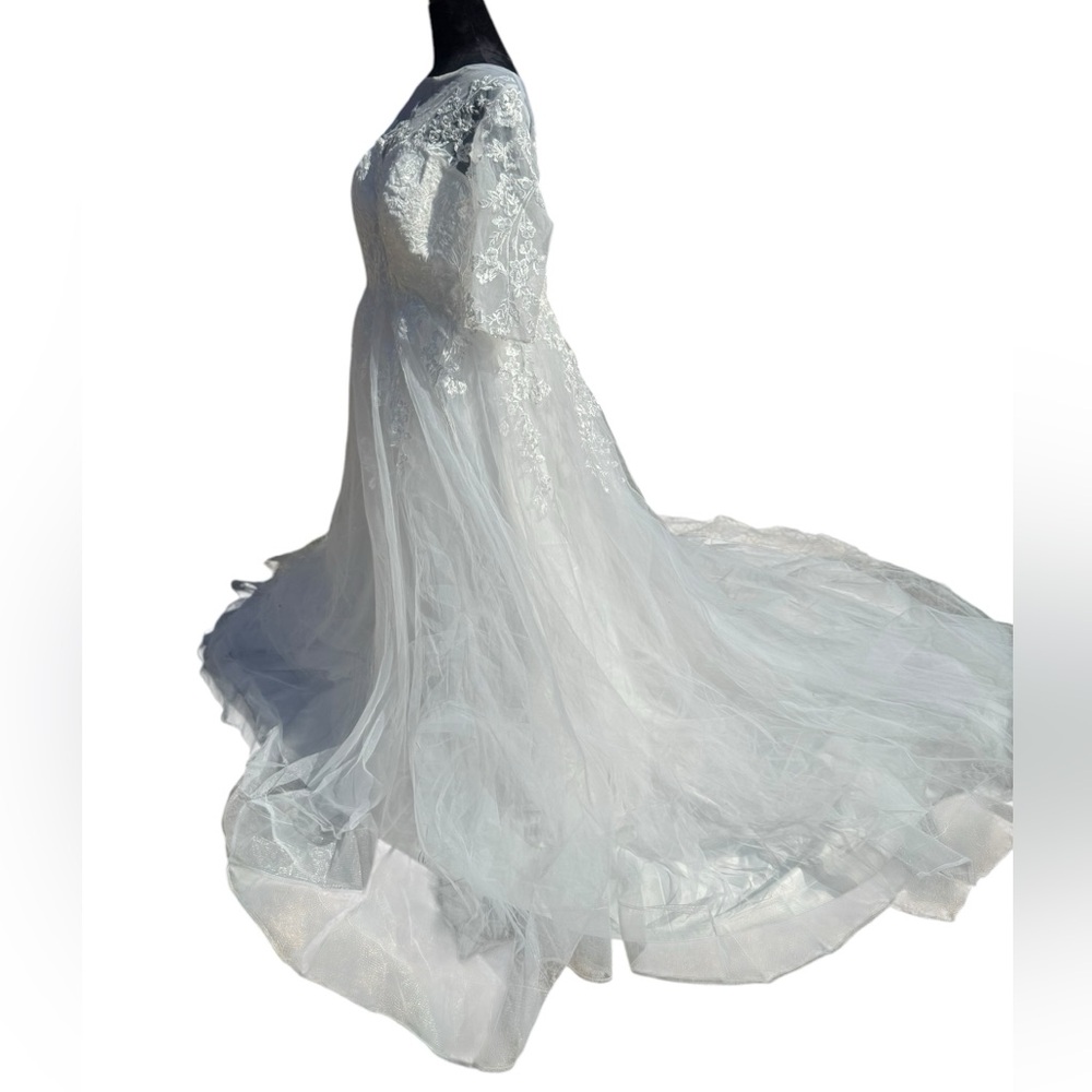 Engerla White Lace Wedding Gown size 20 New - Picture 5 of 15
